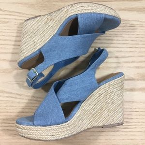 American Eagle blue wedges